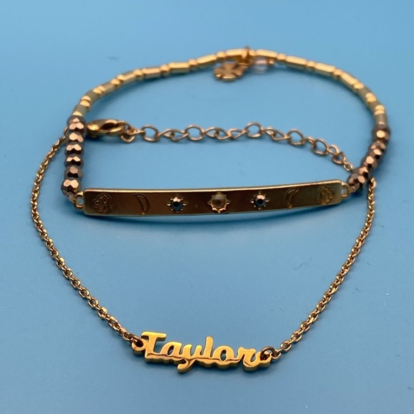 Taylor Swift Bracelet Set - Picture 4 of 4